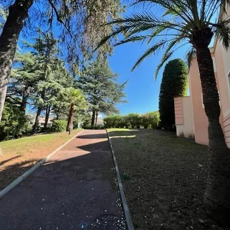 Francia * Κάννες